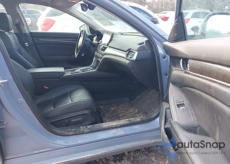 2021 Honda Accord Touring z USA, uszkodzony, nr VIN 1HGCV2F91MA016306